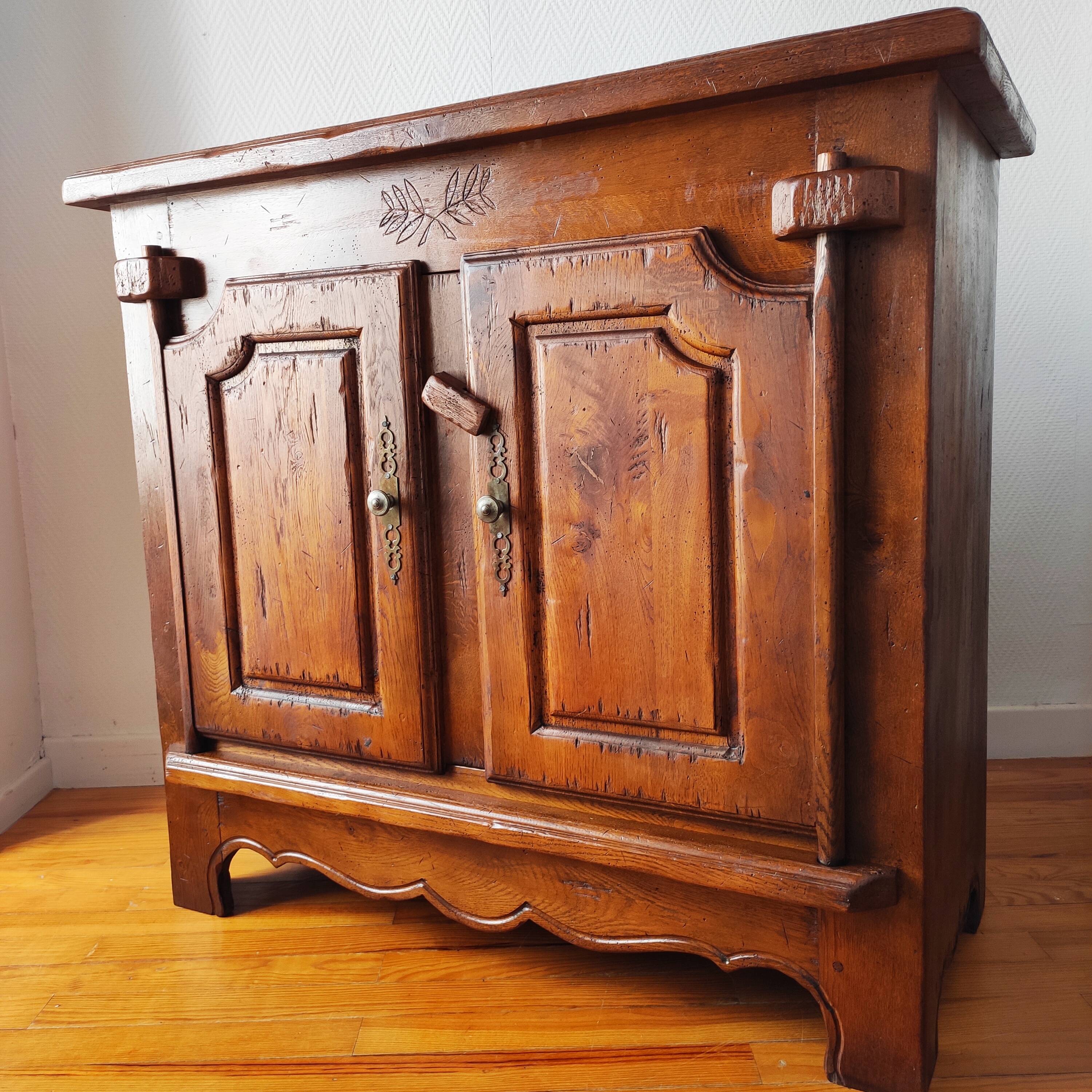 Brutalist buffet French work in solid oak – 1970s