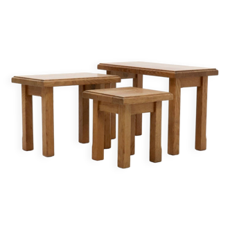 Ensemble de 3 tables gigognes en chêne blond de style brutaliste 1960