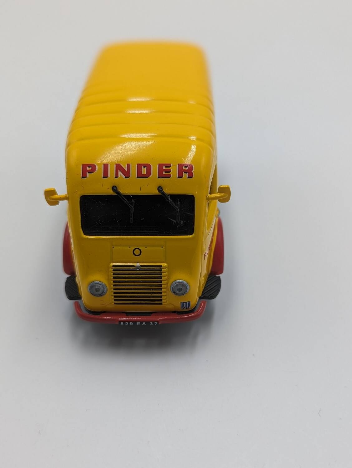 Renault 1000kg Pinder 1/43rd