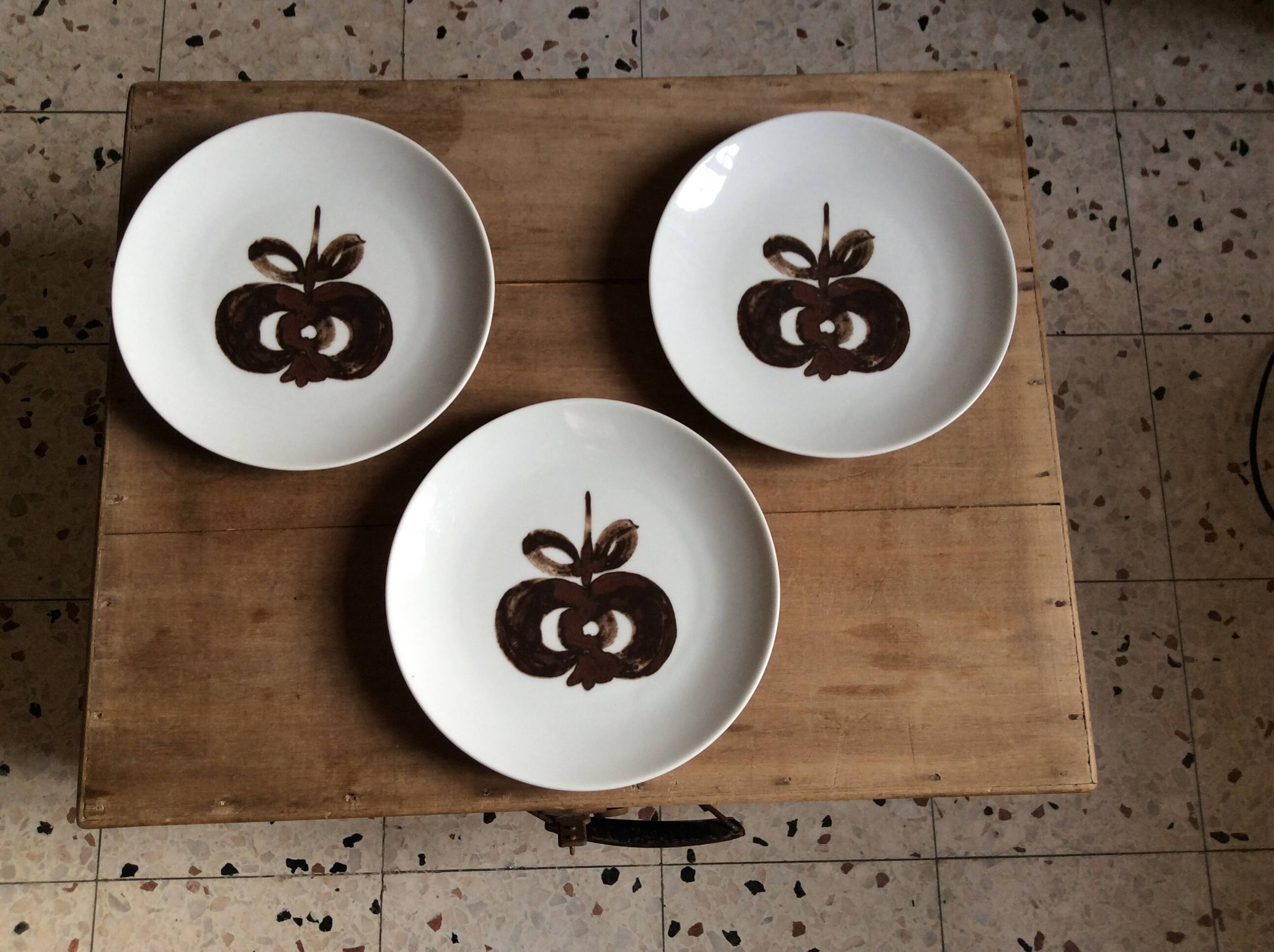 3 desert plates