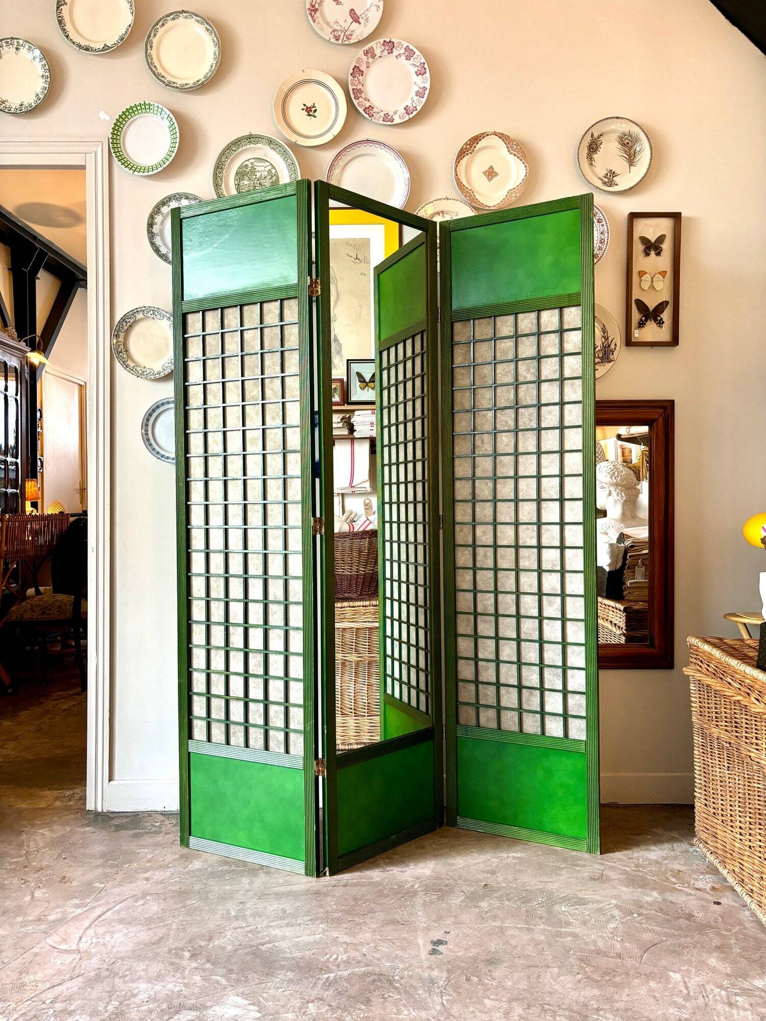 3-leaf screen in green wood, ecru paper and mirror