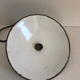 Enamelled green bowl suspension