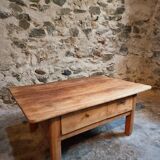 18th-century cherry wood coffee table with two drawers.