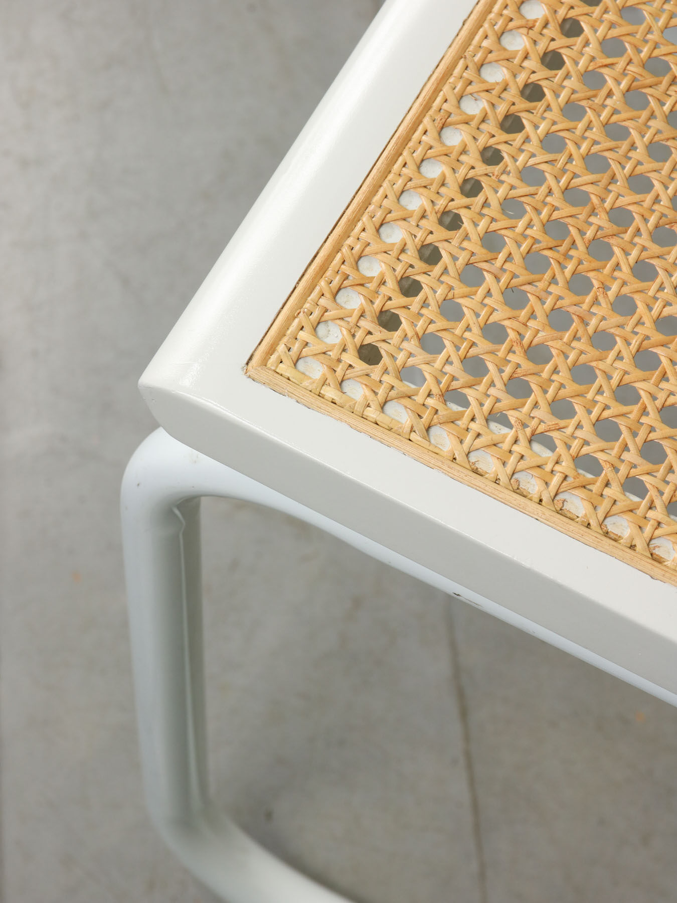 Vintage white B32 Cesca chair by Marcel Breuer, 90s