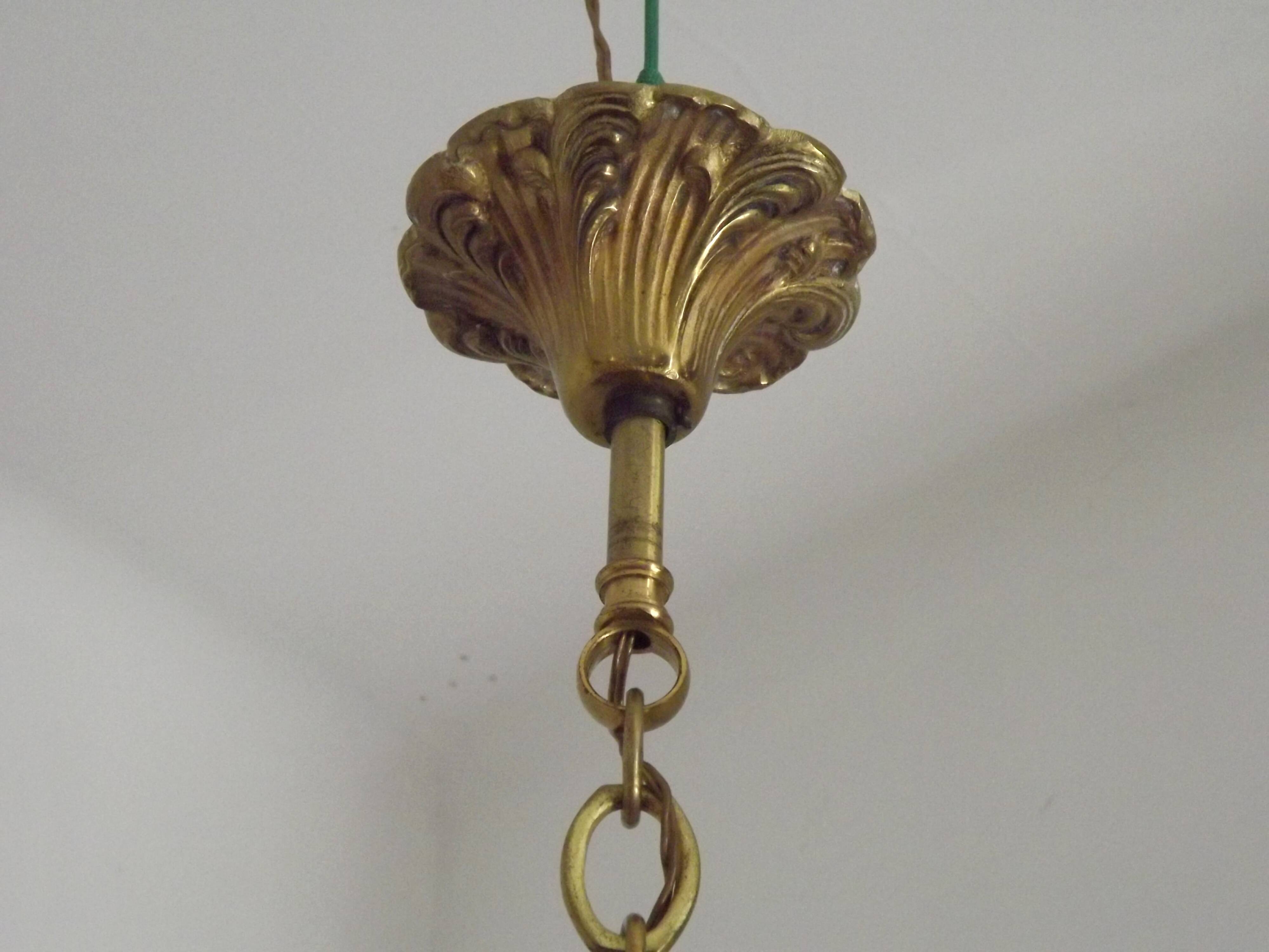 Lustre en bronze à 6 lumières, en cristal, en cage à 3 côtés de style Art Nouveau.