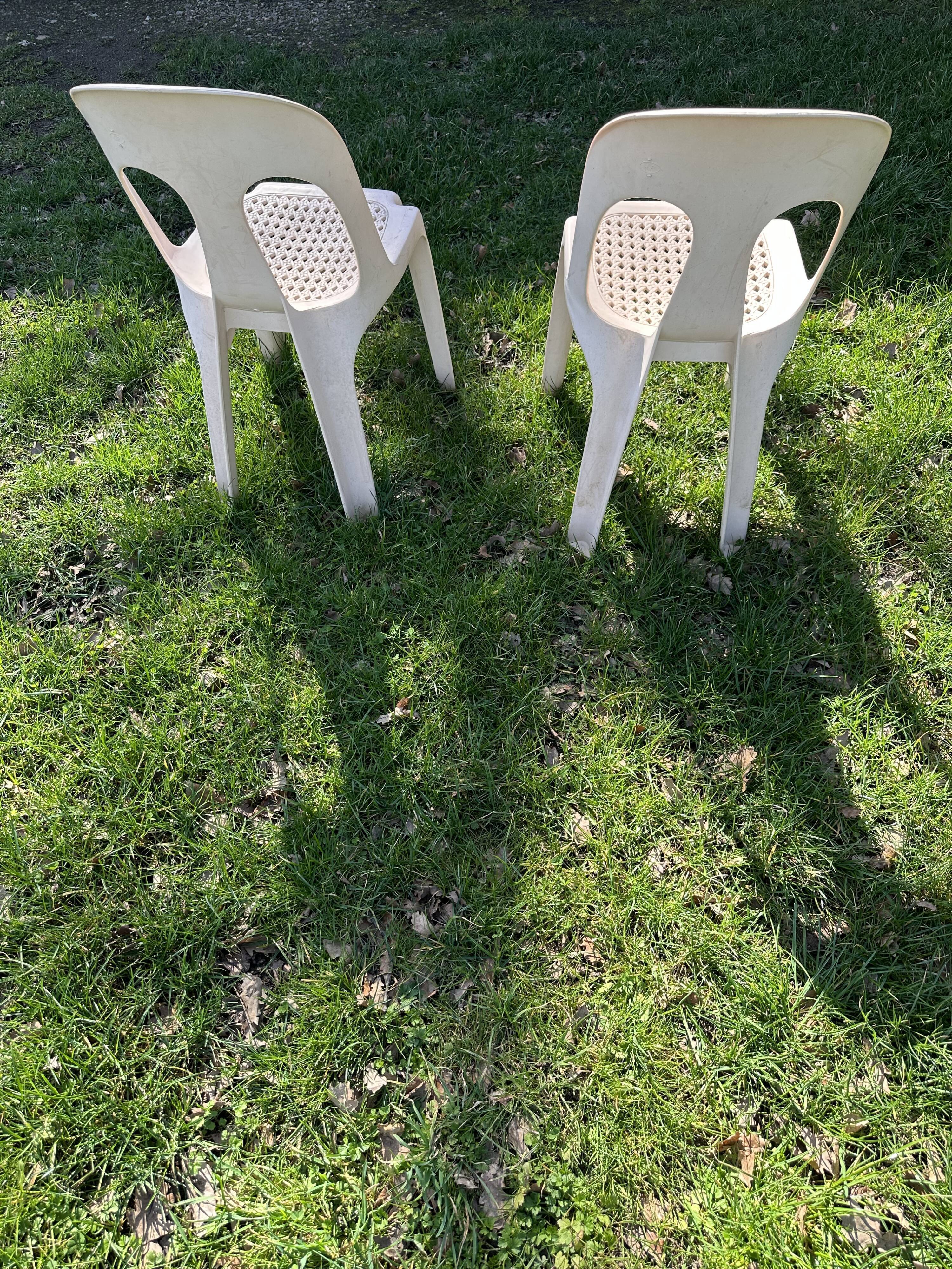 Paire de chaises Stamp Henry Massonnet vintage