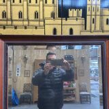 Between two mirror with beveled glass