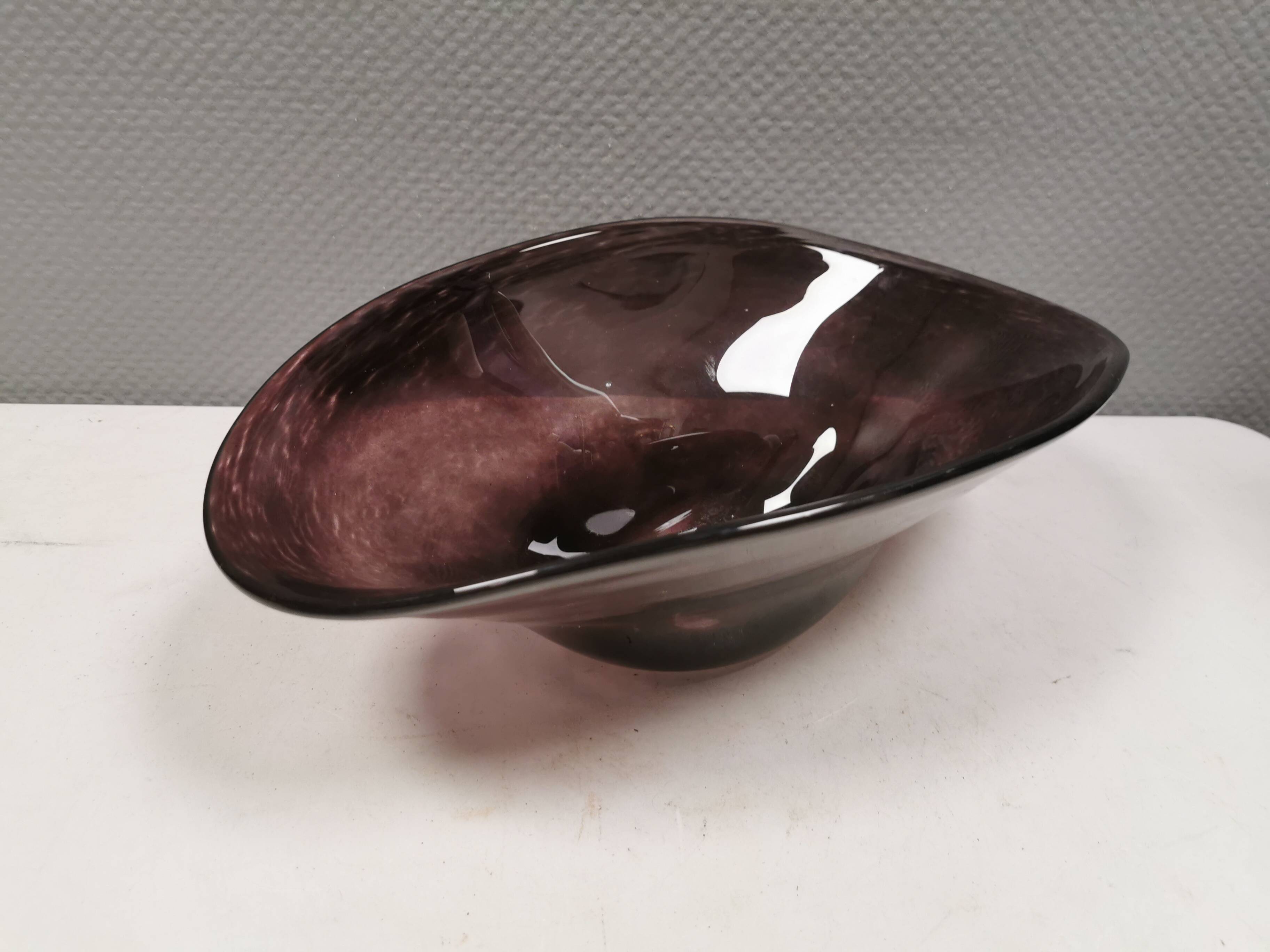 Large dish in several layers of glass, in a beautiful purple colour 1980s