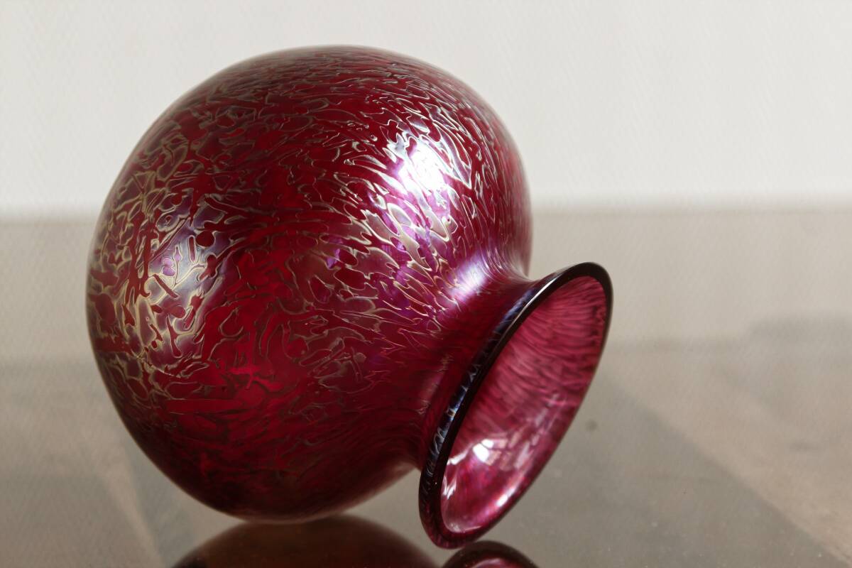 Vase "mimosa" Loetz, en verre irisé