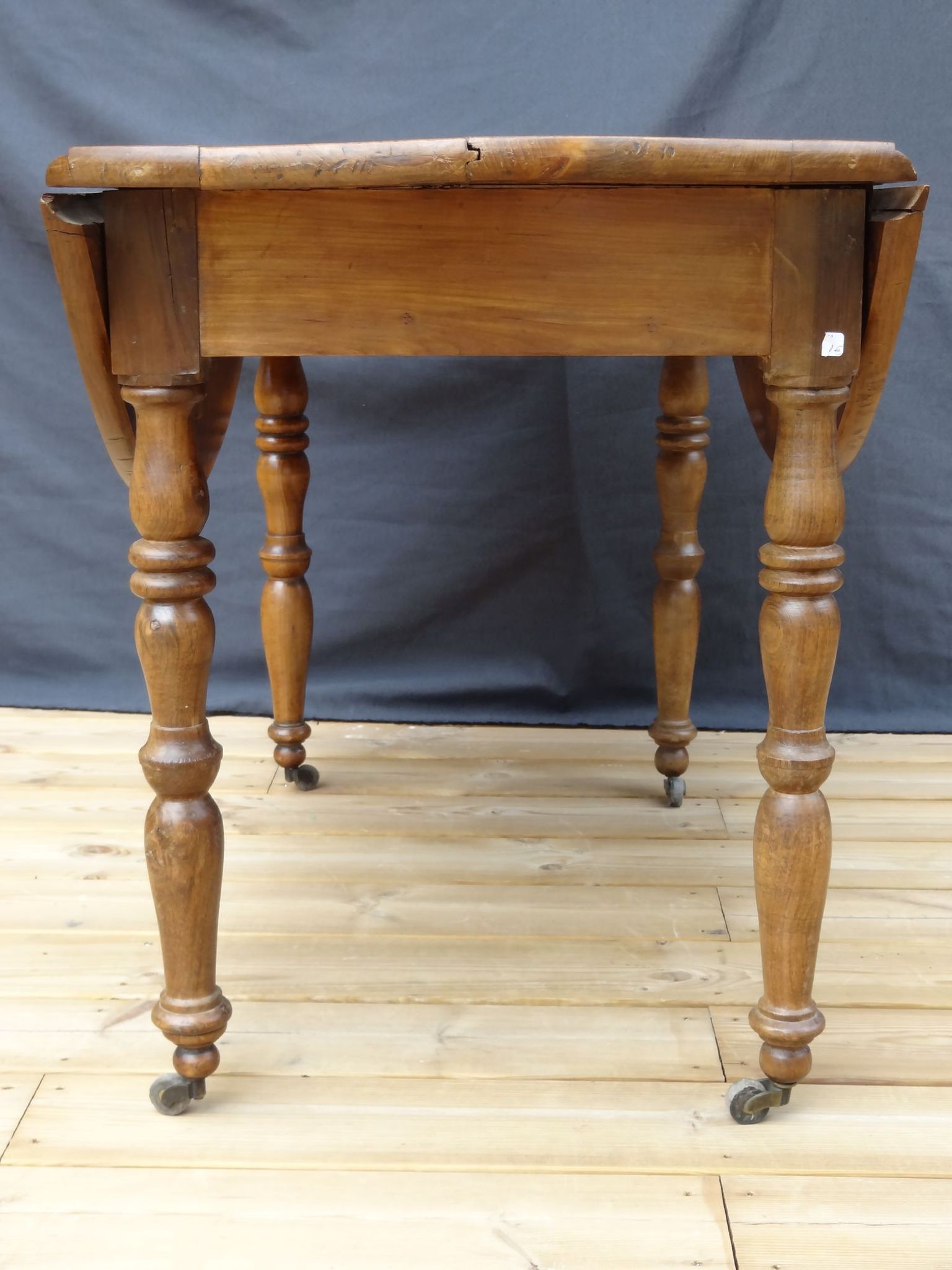 Louis Philippe oval table with flaps, cherry wood Ø120-108 x 74 cm