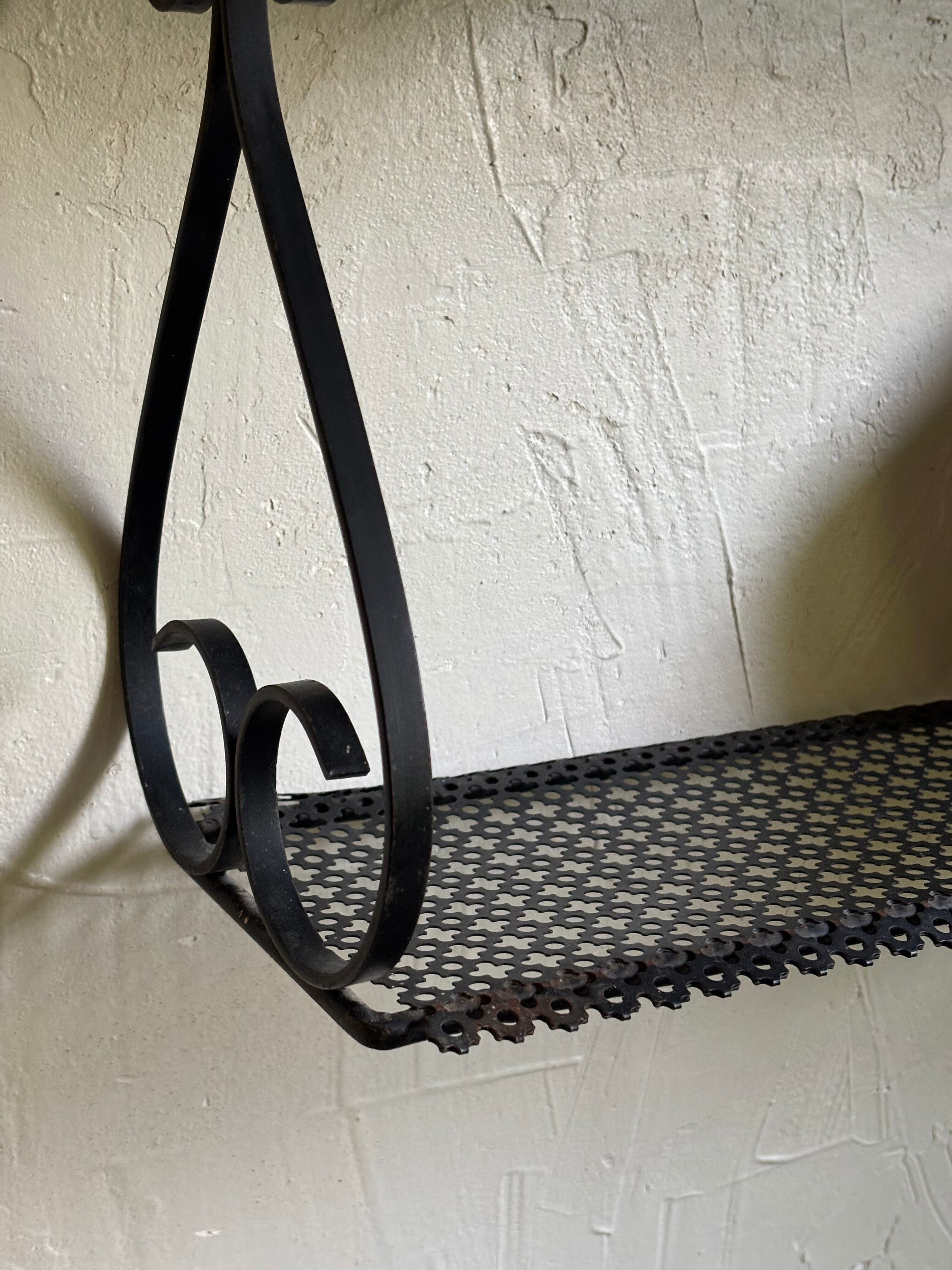 Perforated metal shelf dlg Mategot