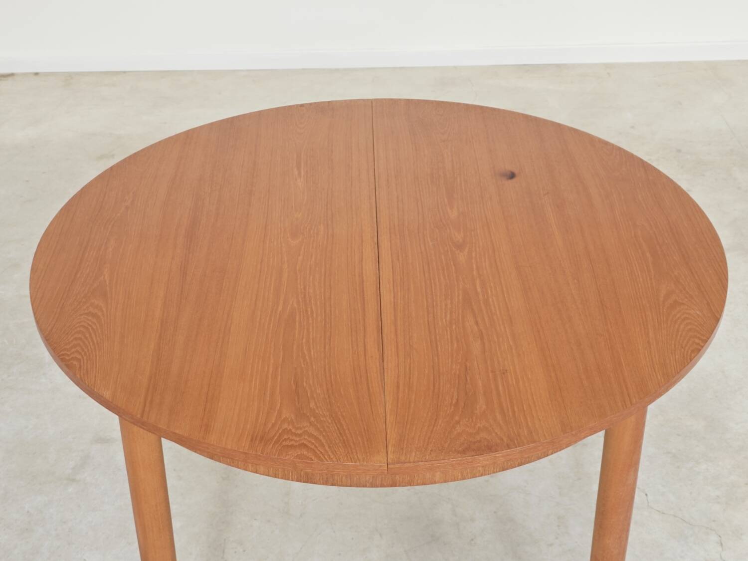 Round extending table, light oak, East Germany, 1960s