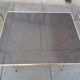 table d'appoint porte disques vinyles, laiton , grillage perforé 1960