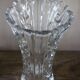 Vase style Art Nouveau en verre ciselé à décor de fleurs