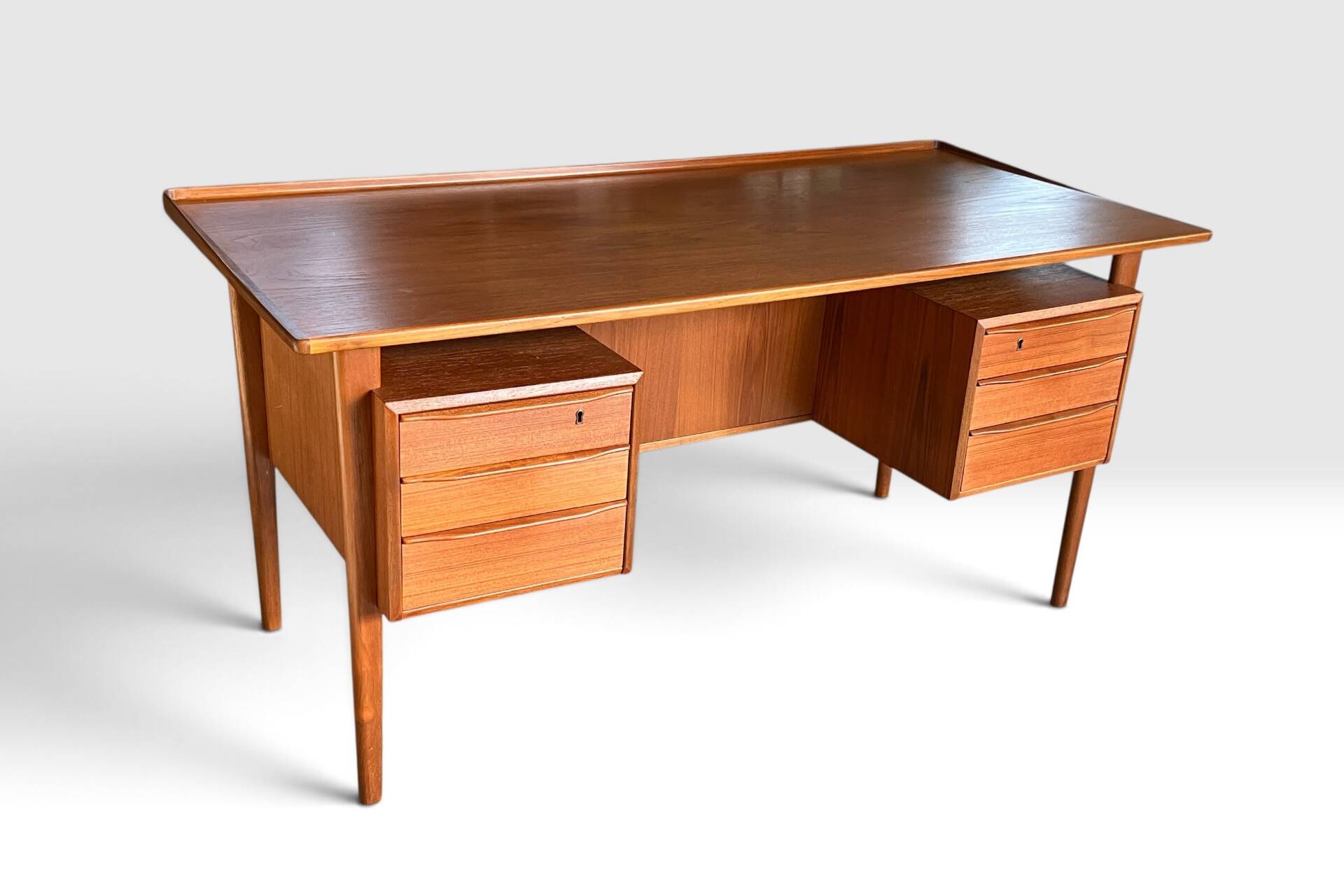 Peter Løvig desk in teak for Hedensted Møbelfabrik