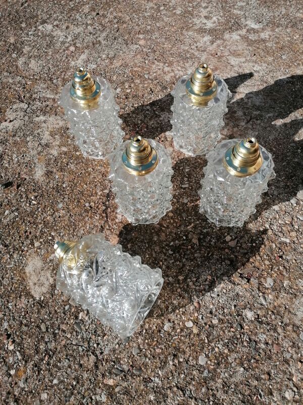 Lot de 5 suspensions globe en verre moulé vintage