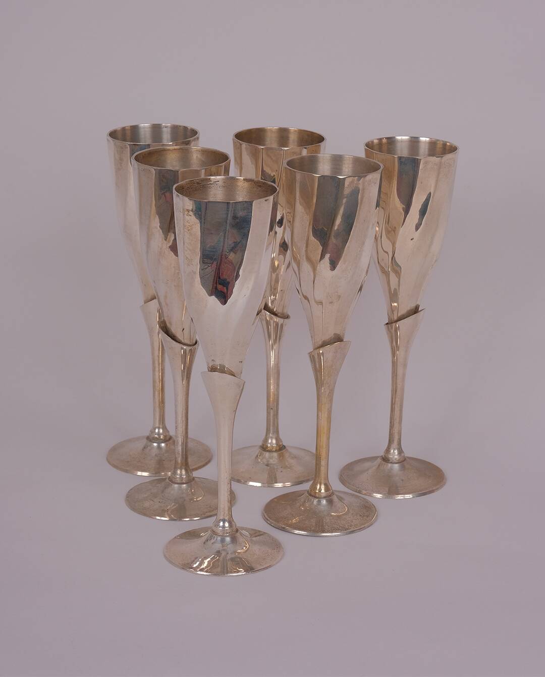 Silver-plated metal flutes x6