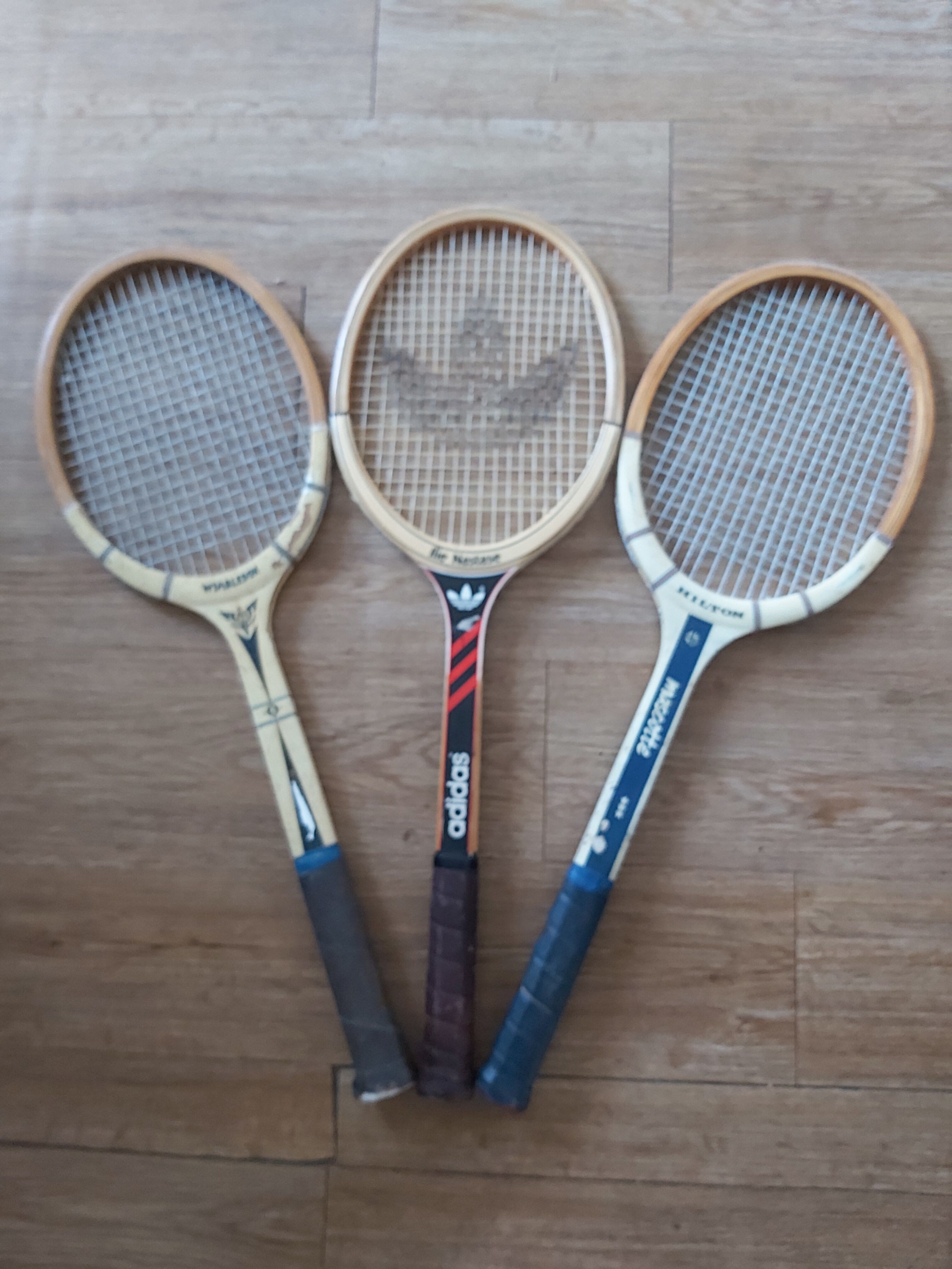 Series of 3 vintage tennis rackets