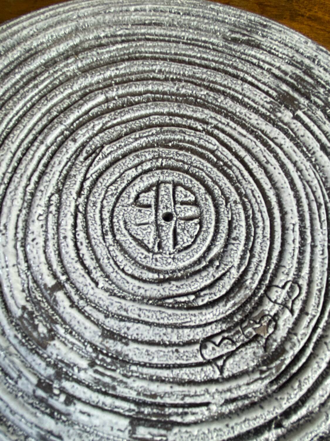 Ceramic serving dish