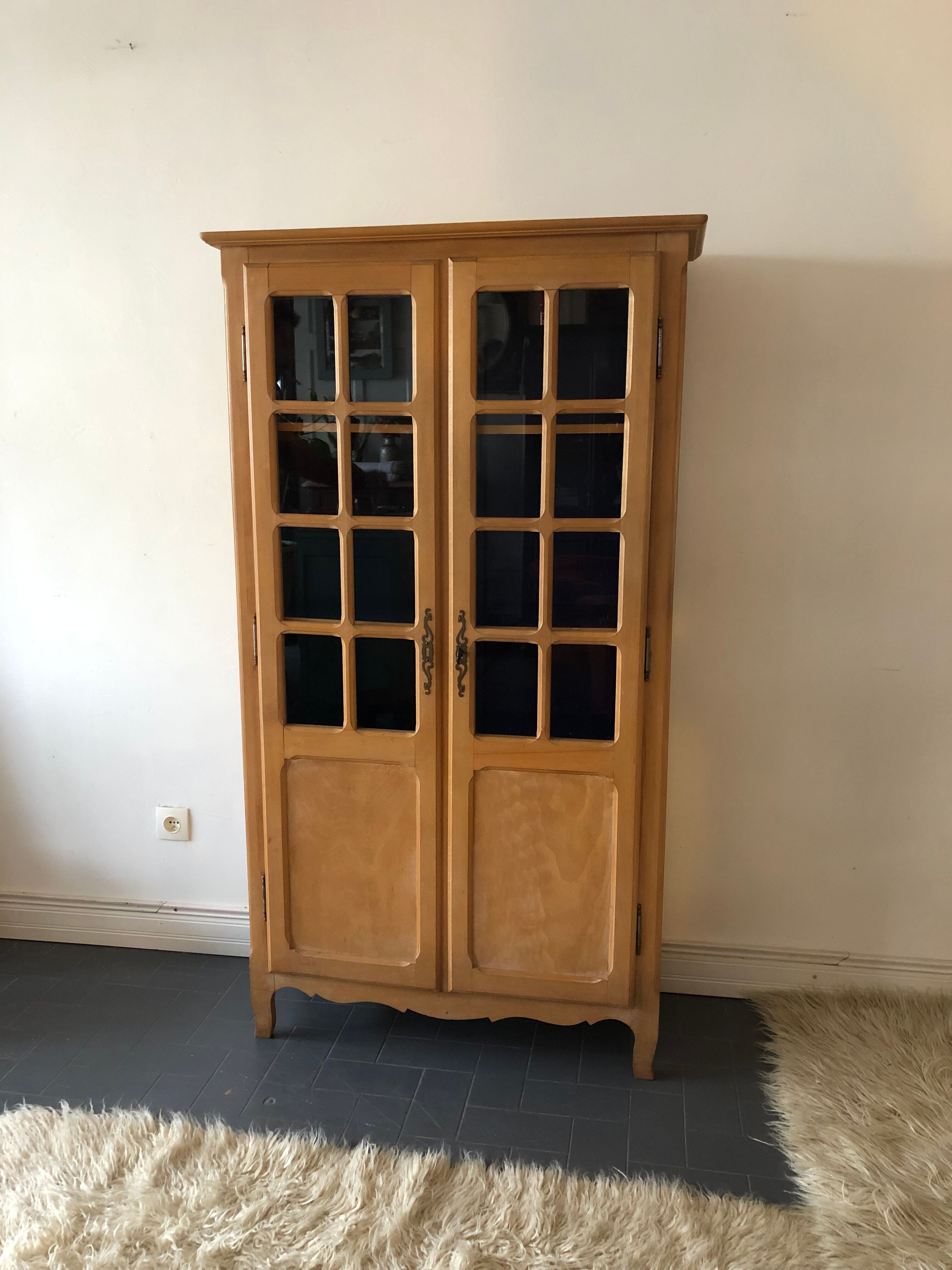 Vintage glazed croat