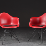 Pair of chairs Vitra by Charles Ray Eames model DAR