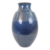 Grand vase en céramique émaillée bleu signé sous la base