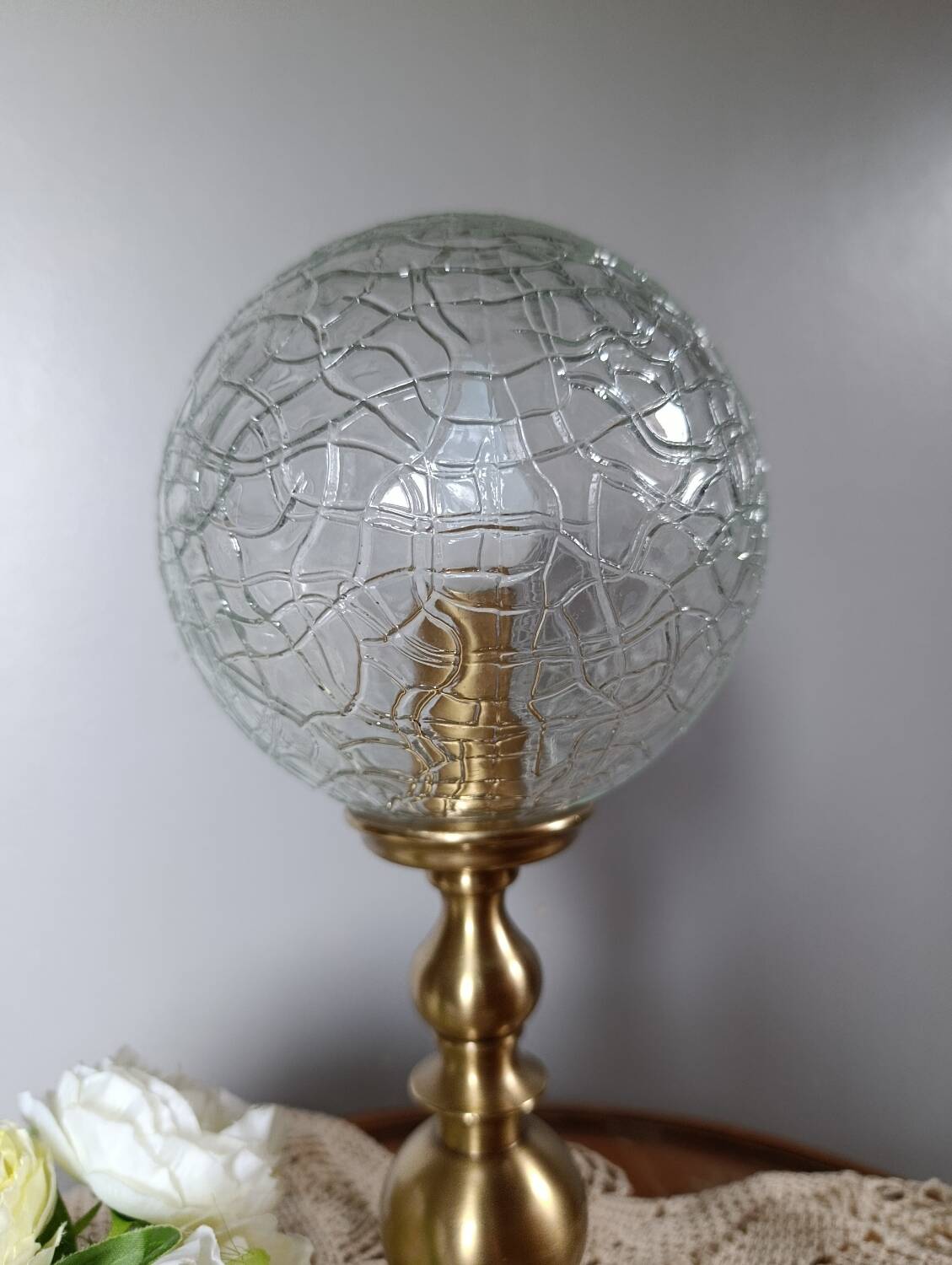 Lampe de table laiton vintage, globe rond verre texturé