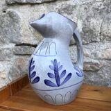 Anthropomorphic pitcher