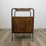 Table de chevet chromée Bauhaus par Robert Slezak