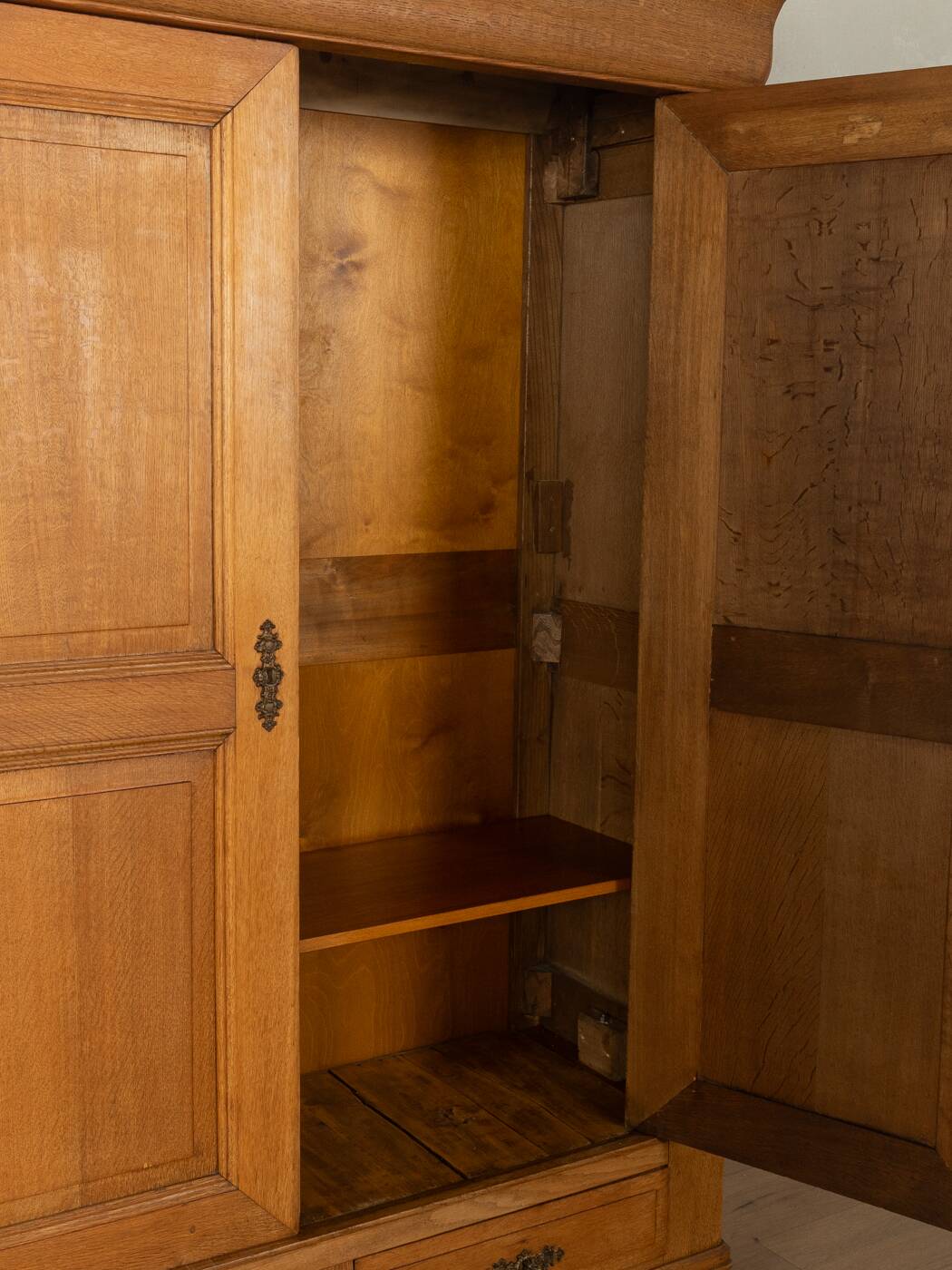 Classic Biedermeier wardrobe made of solid oak around 1840