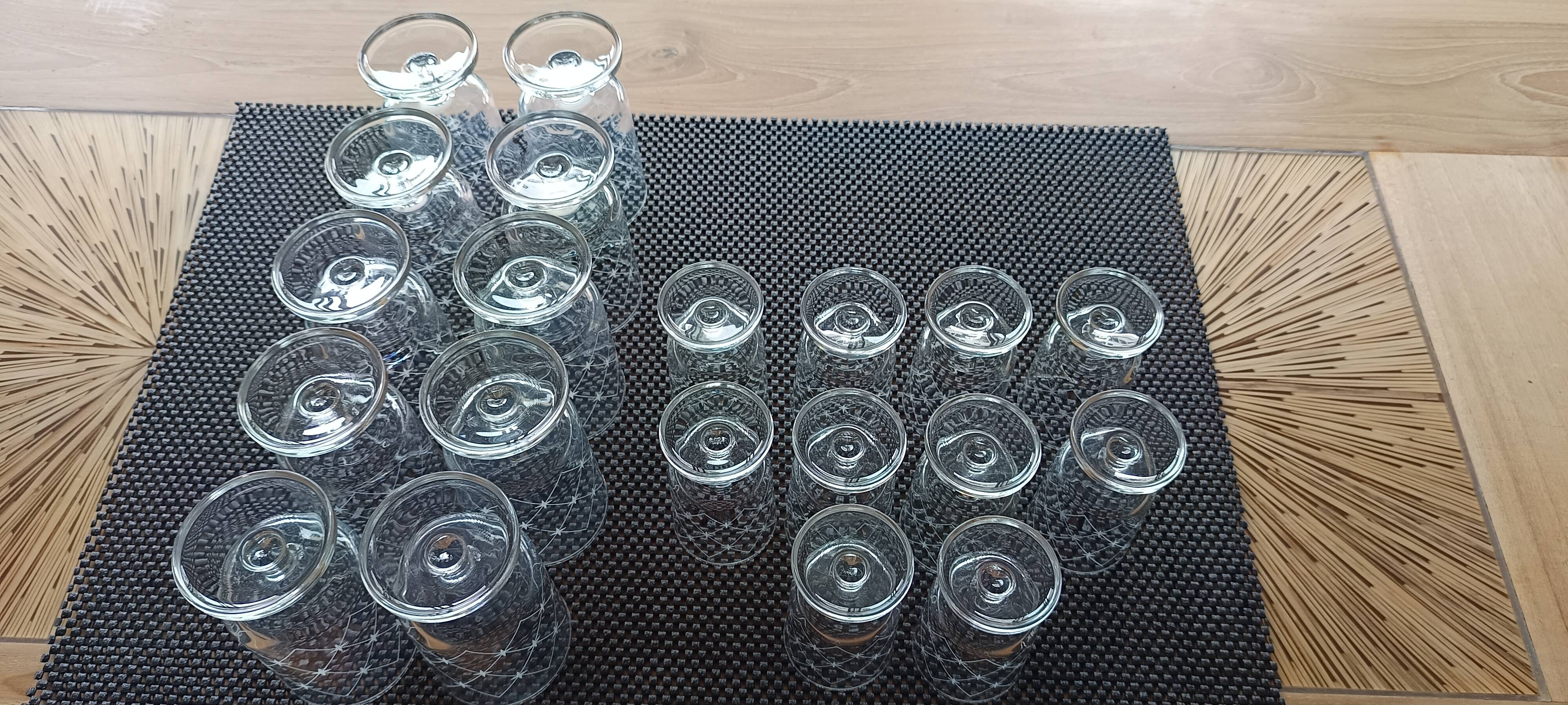 Luminarc Wine Glasses Limited Edition 70s