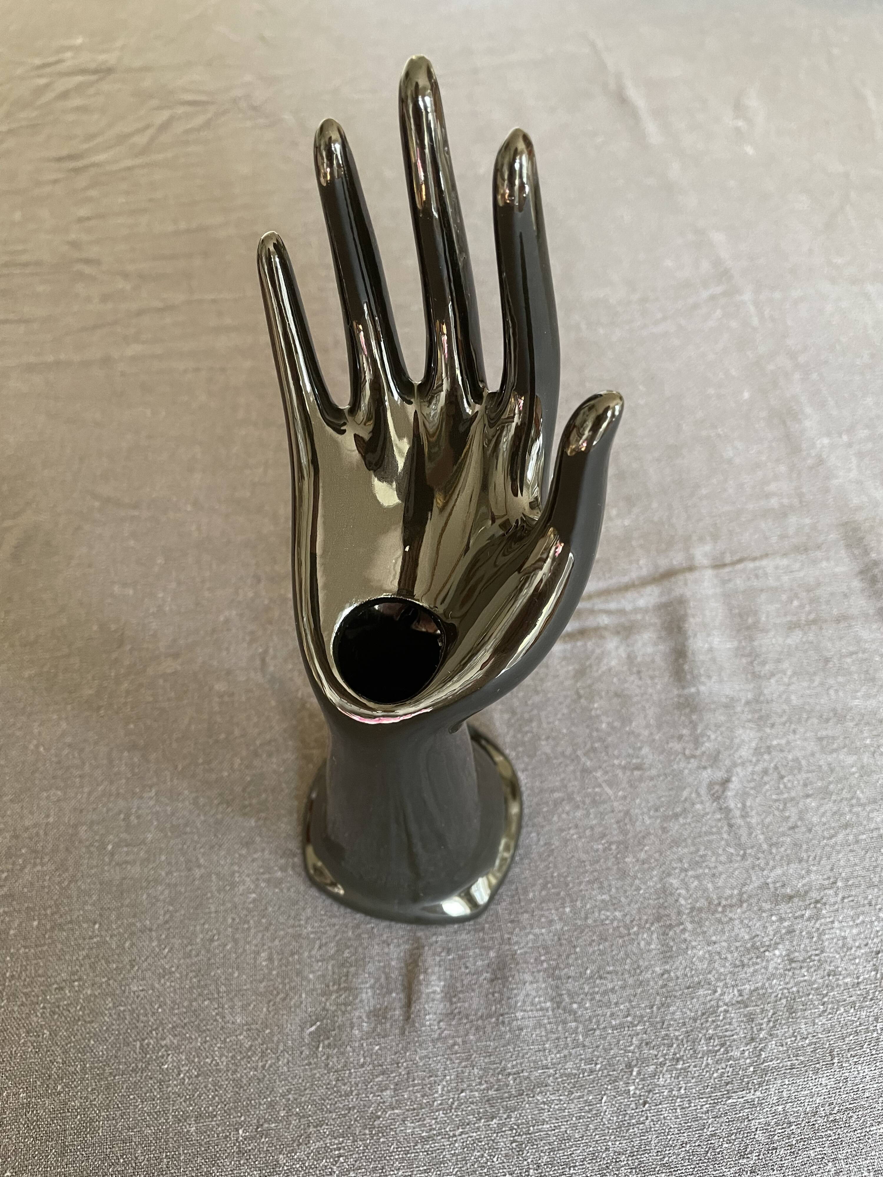 Hand baguier soliflore