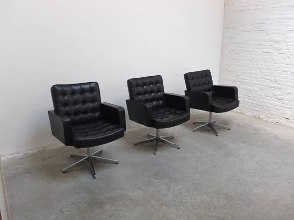 Ensemble de 3 fauteuils de direction par Vincent Cafiero pour Knoll International, années 1960.
