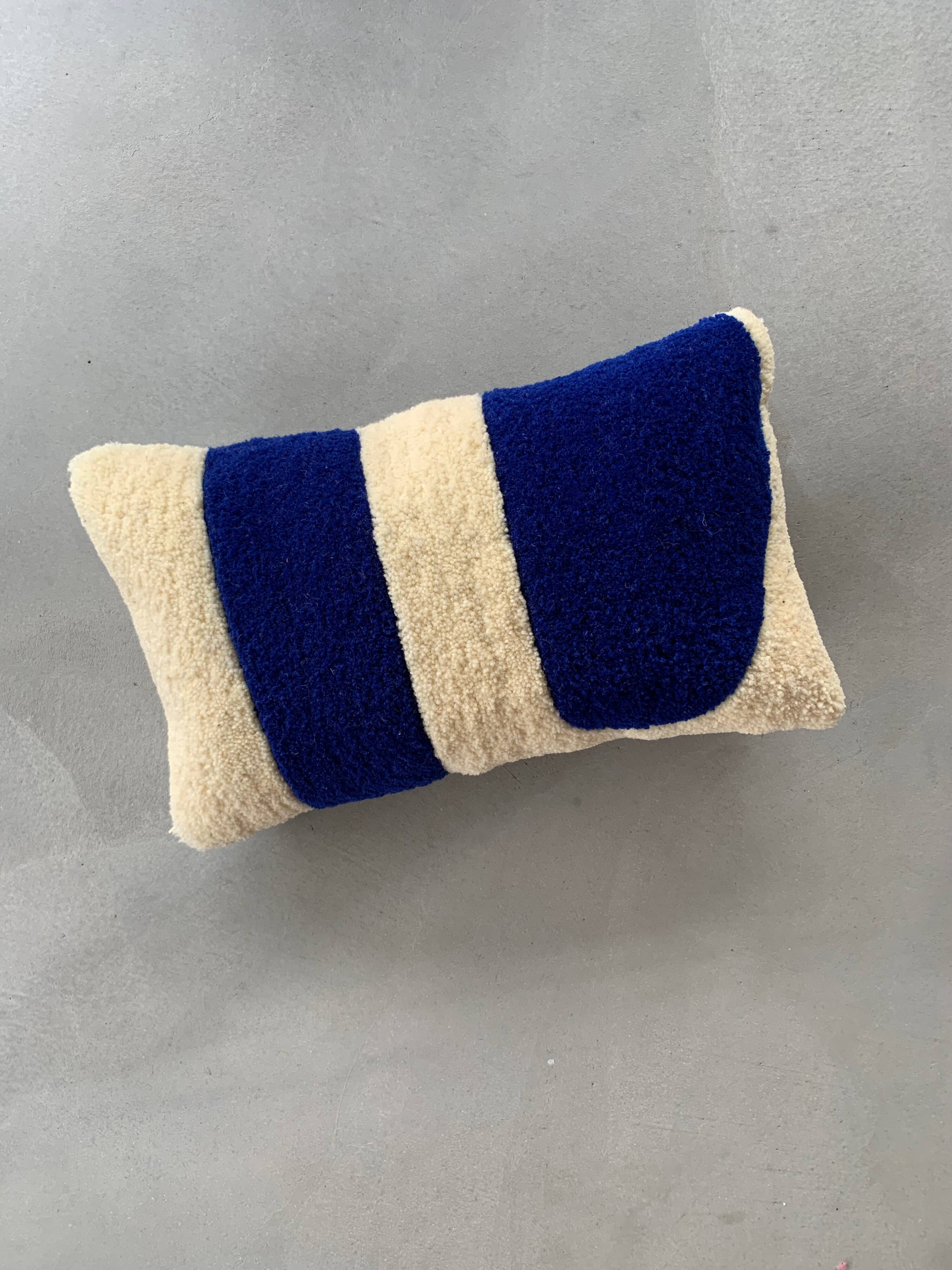 Cushion kasbah lines