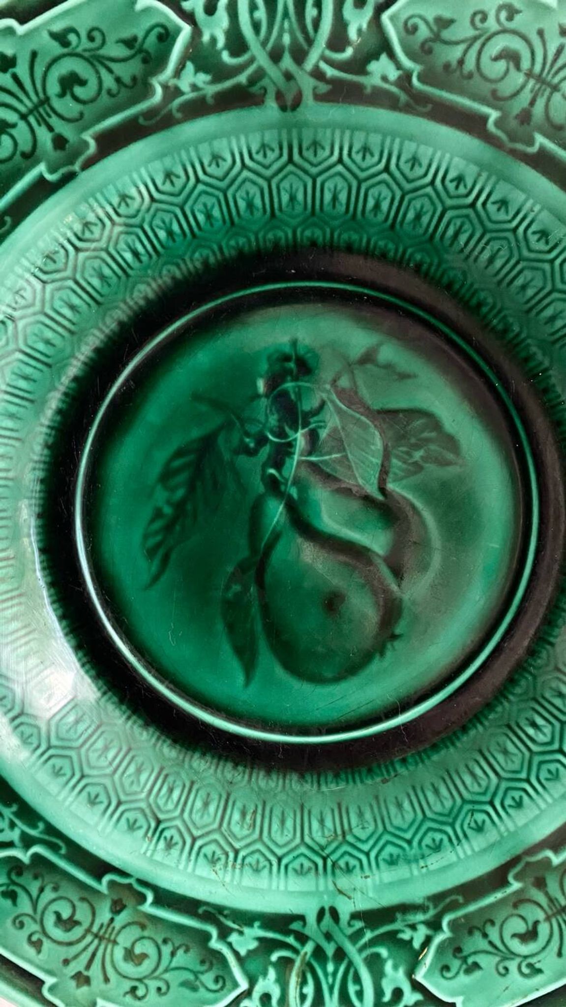 Barbotine dish for wall decoration