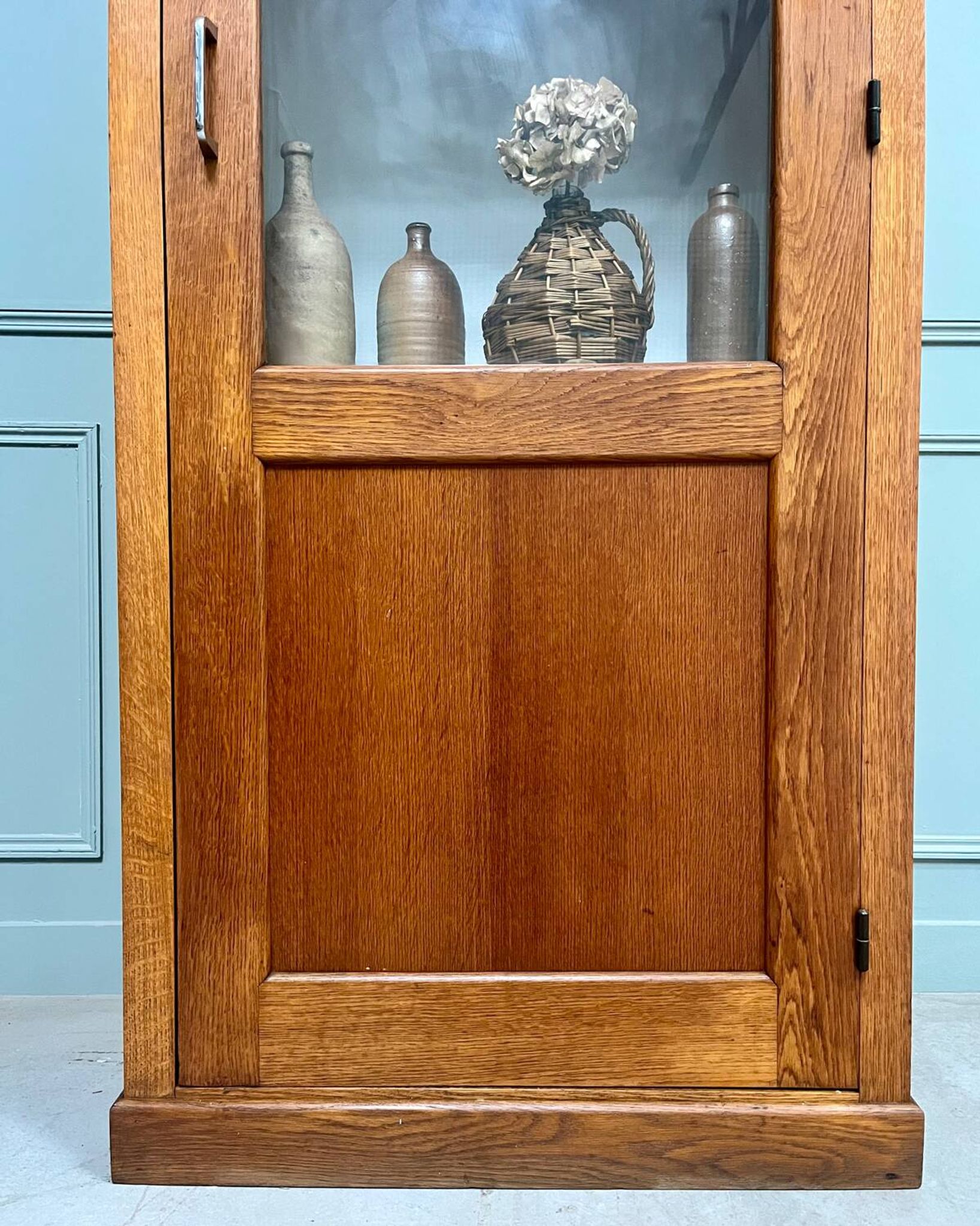 Vitrine années 50 / vaisselier