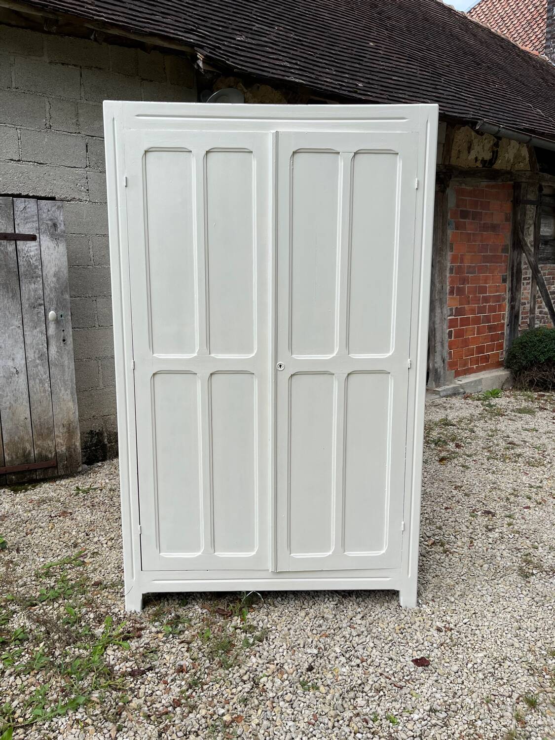 Armoire parisienne