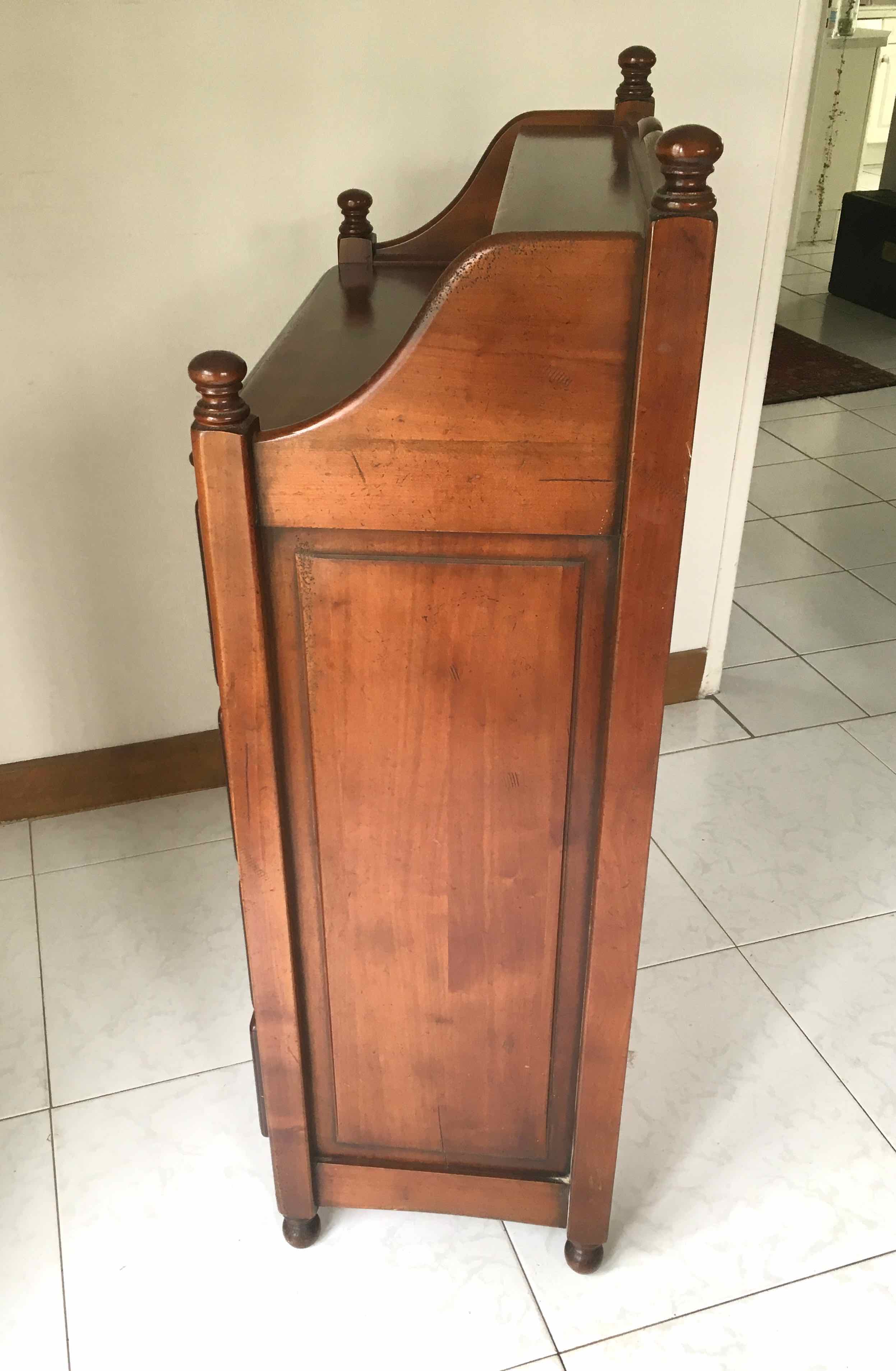 Commode grain furniture