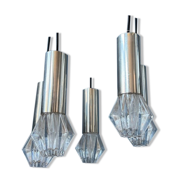 Space Age waterfall suspension