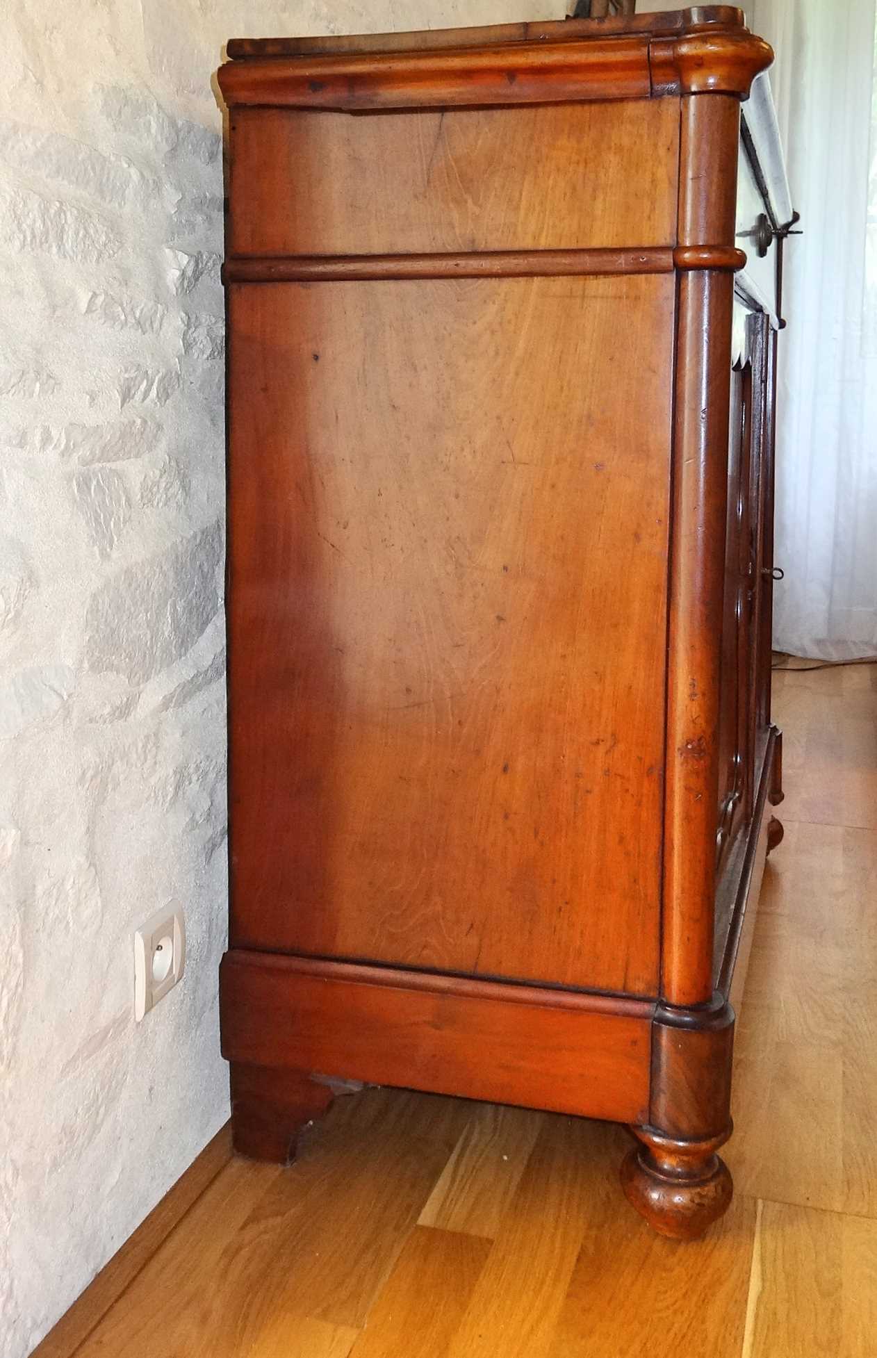 Low antique 19th century mahogany buffet