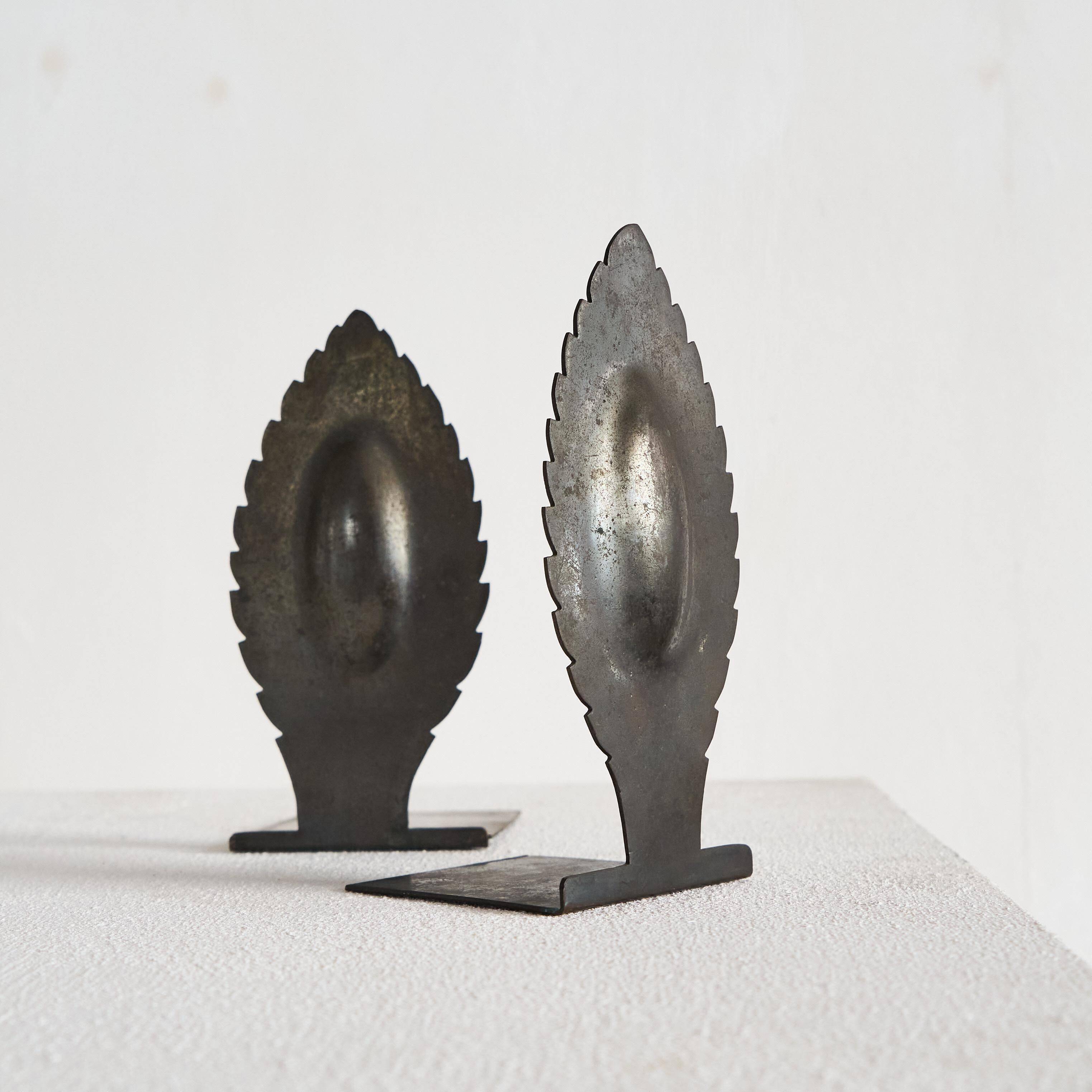 Pair of sculptural Art Deco bookends 1930