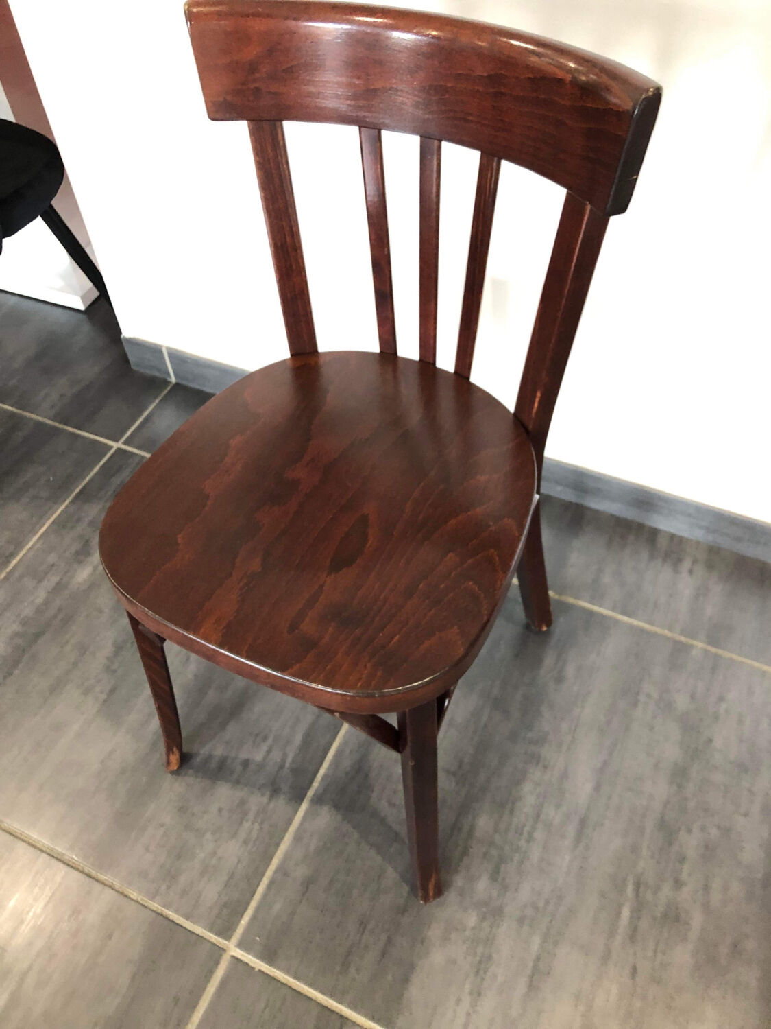 Suite de 4 chaises de bistrot Baumann vintage