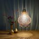 Suspension globe vintage en verre granité rose