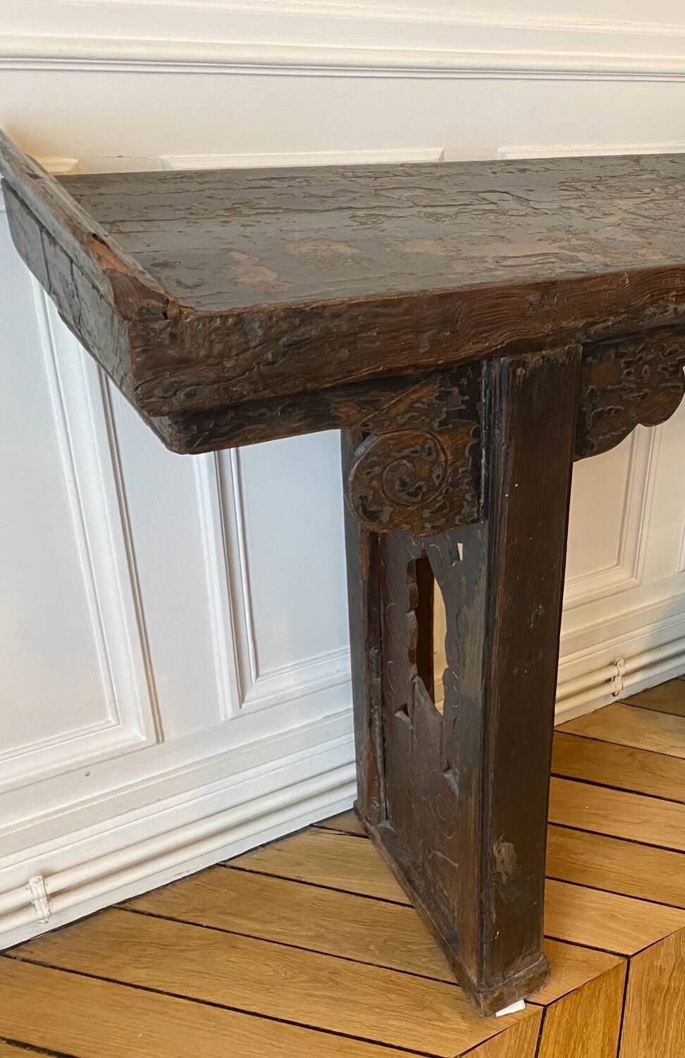 Ancient Chinese console