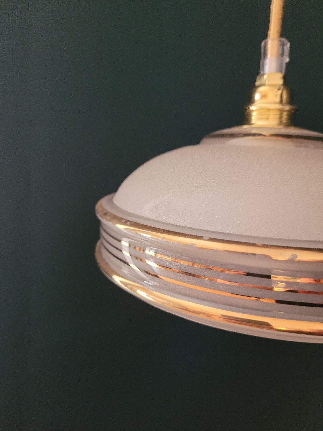 Frosted glass saucer lamp with golden edges