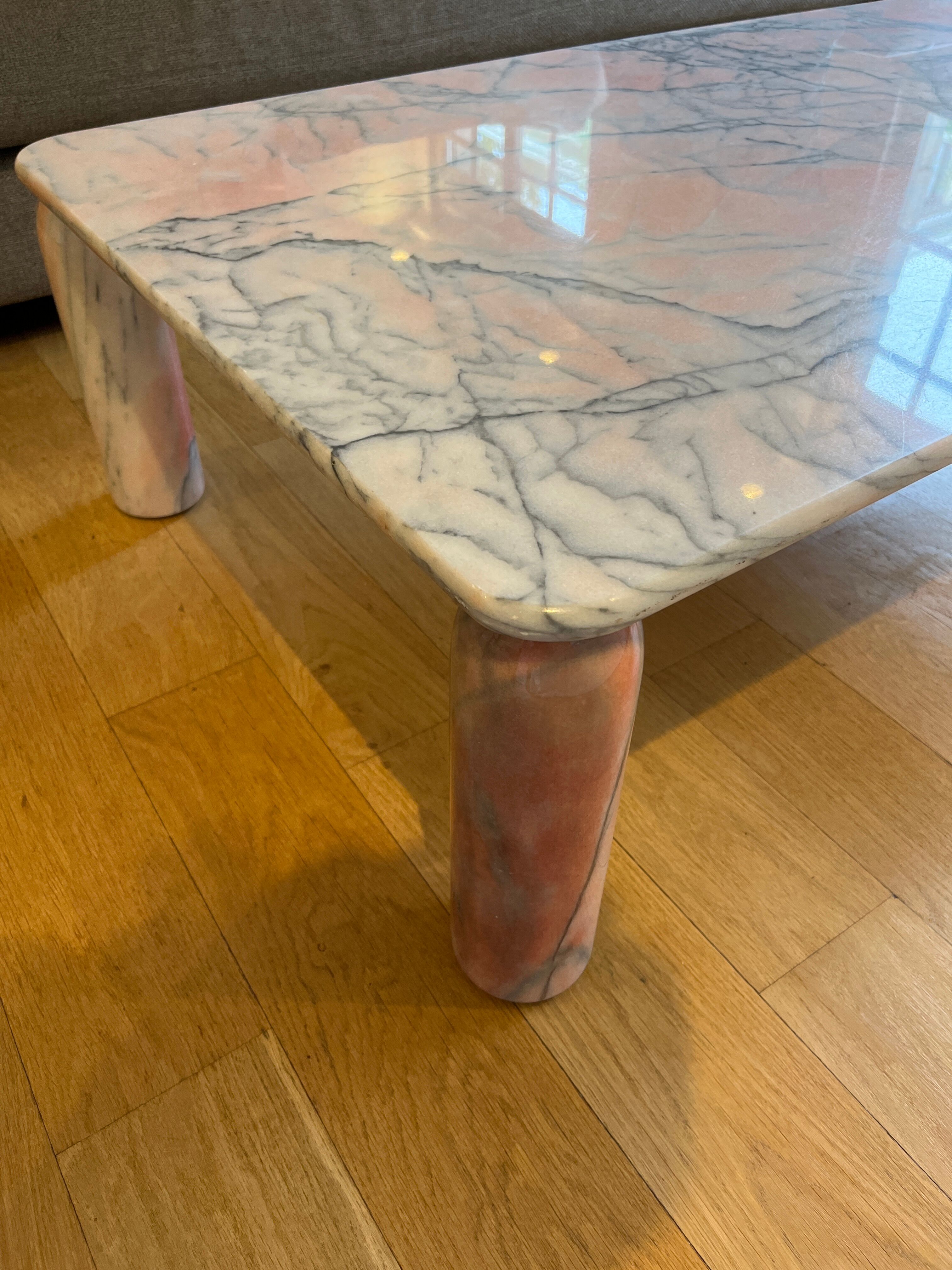 Table basse en marbre
