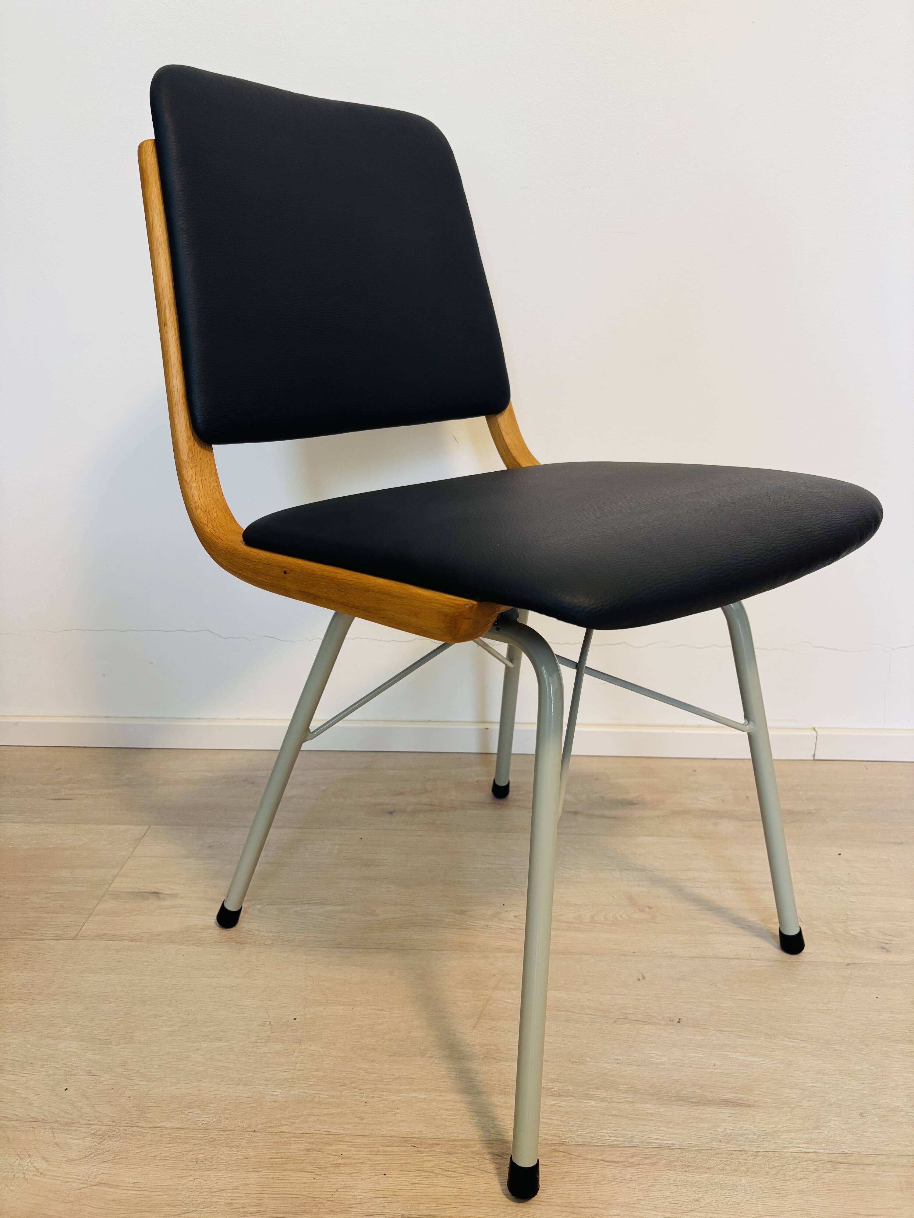 Mid-Century Dining Chair by Miroslav Navrátil for TON, 1970