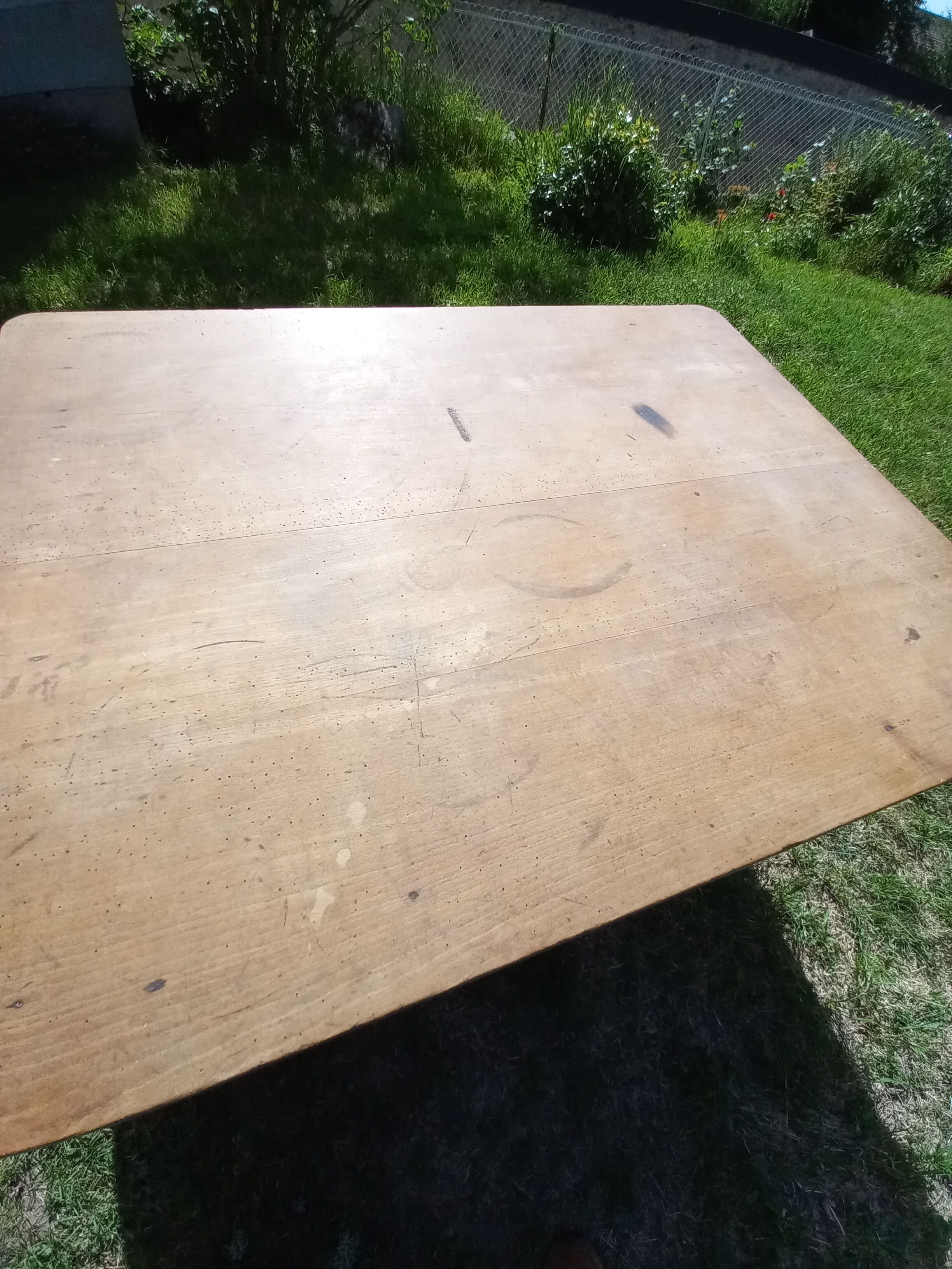 Firm table spindles feet 128cm