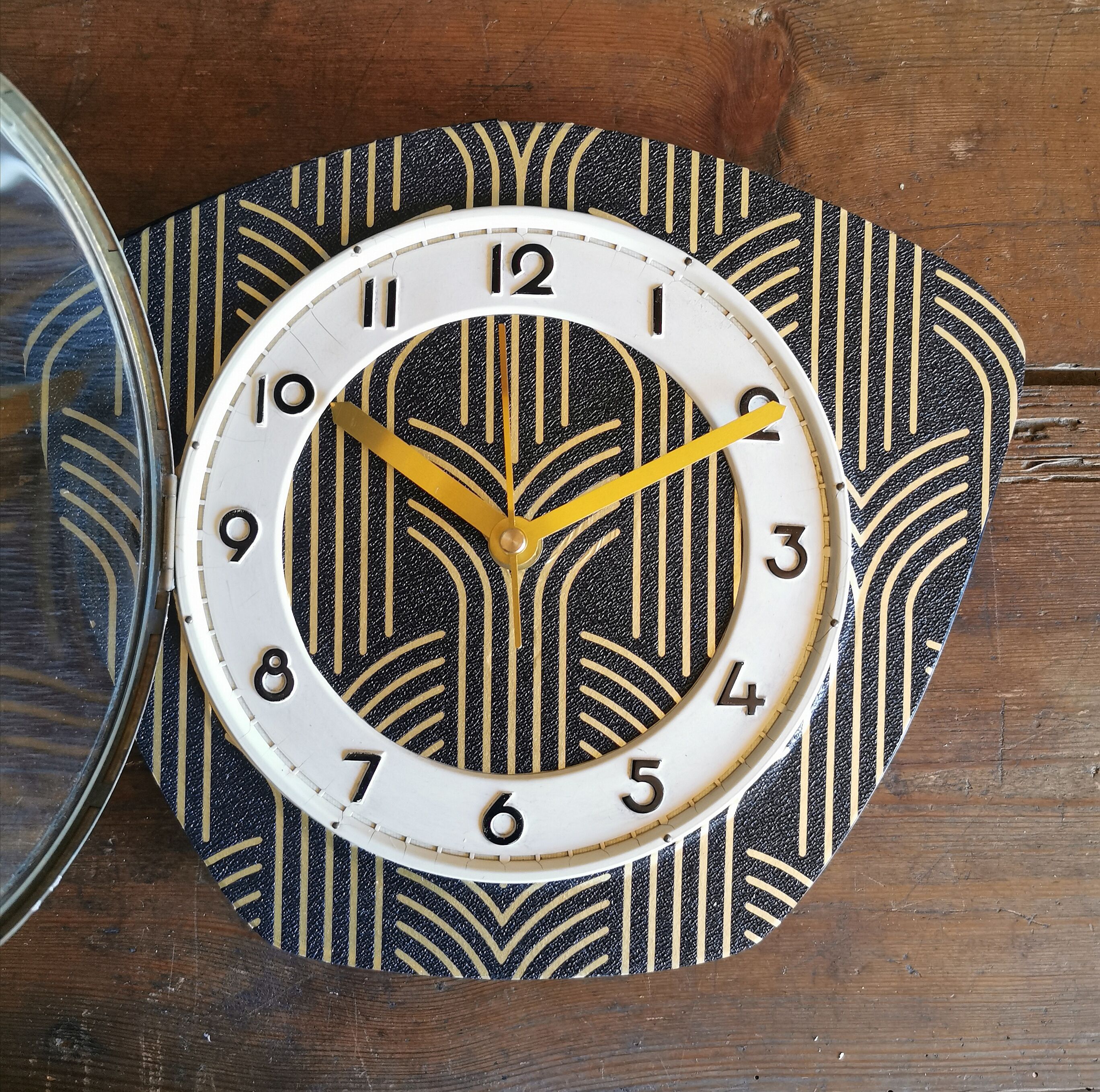 Vintage clock silent wall clock trapeze "Golden Black"