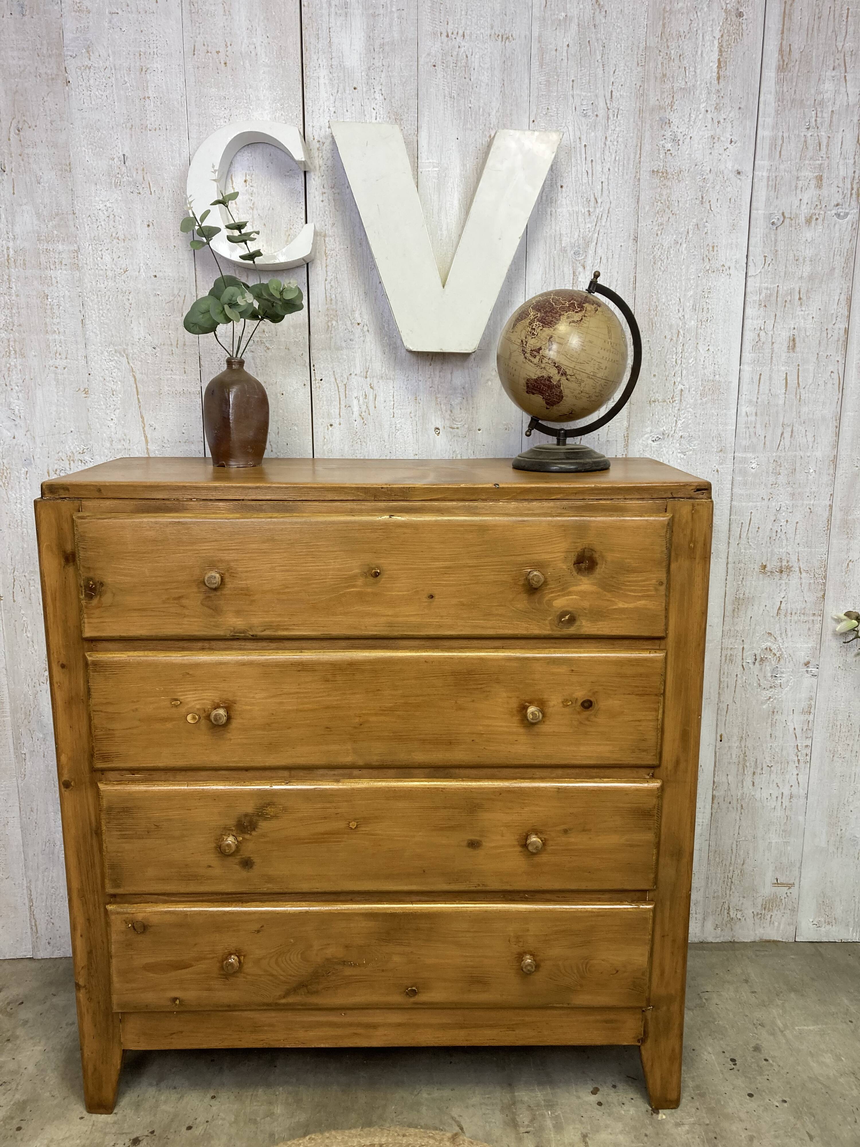 Commode vintage